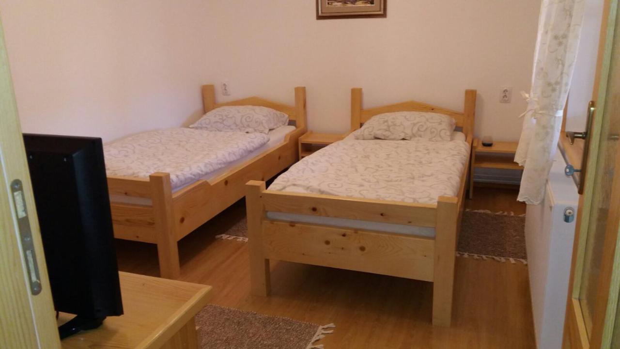 Rita Apartman & Studio Zrenjanin Buitenkant foto